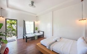 Yama Apartments - Private Beachfront